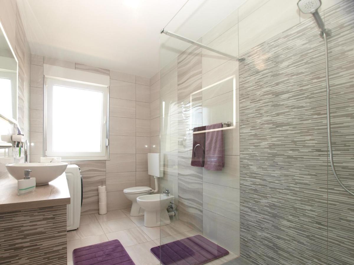 Villa Monteci 2052 Galižana Buitenkant foto
