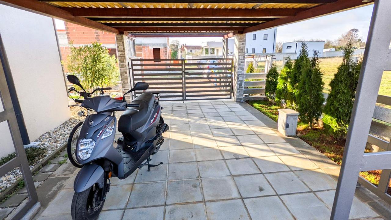 Villa Monteci 2052 Galižana Buitenkant foto